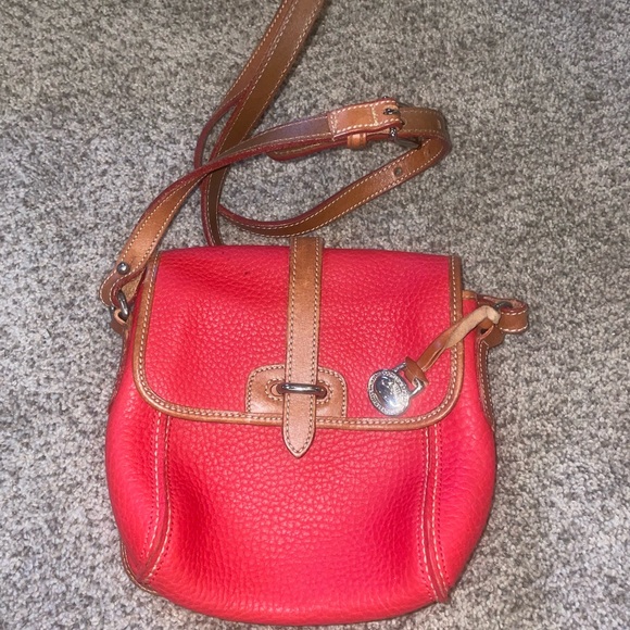 ✨♥️ Vintage Dooney & Bourke All-Weather Leather Equestrian Crossbody Bag ♥️✨ - Picture 2 of 13